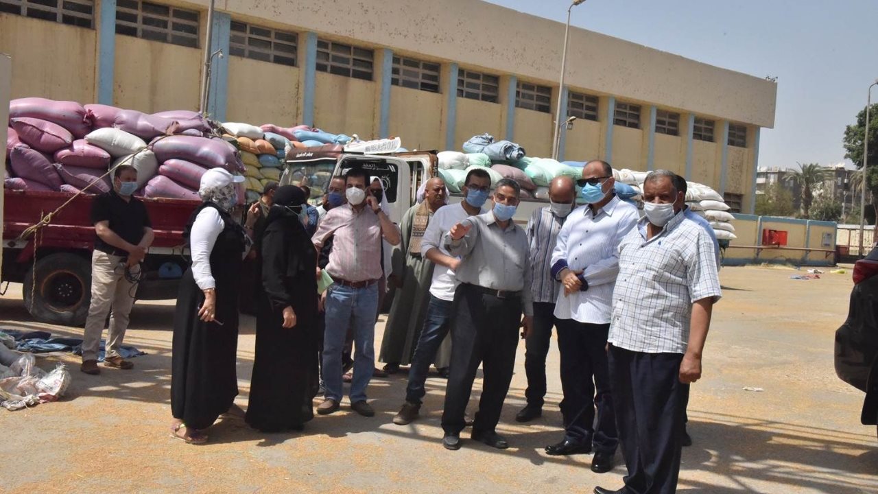 محافظ أسيوط يتفقد انتظام توريد القمح بمطاحن مصر الوسطى