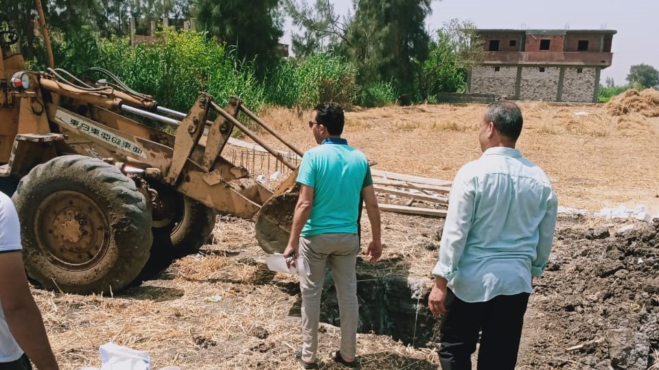  إزالة التعديات على الأراضي الزراعية بالبحيرة 