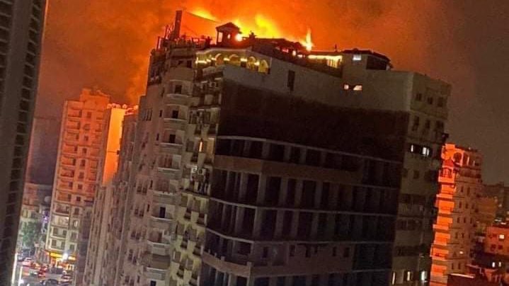 القصة الكاملة..حريق مجمع كافيهات فندق بانوراما بطنطا 