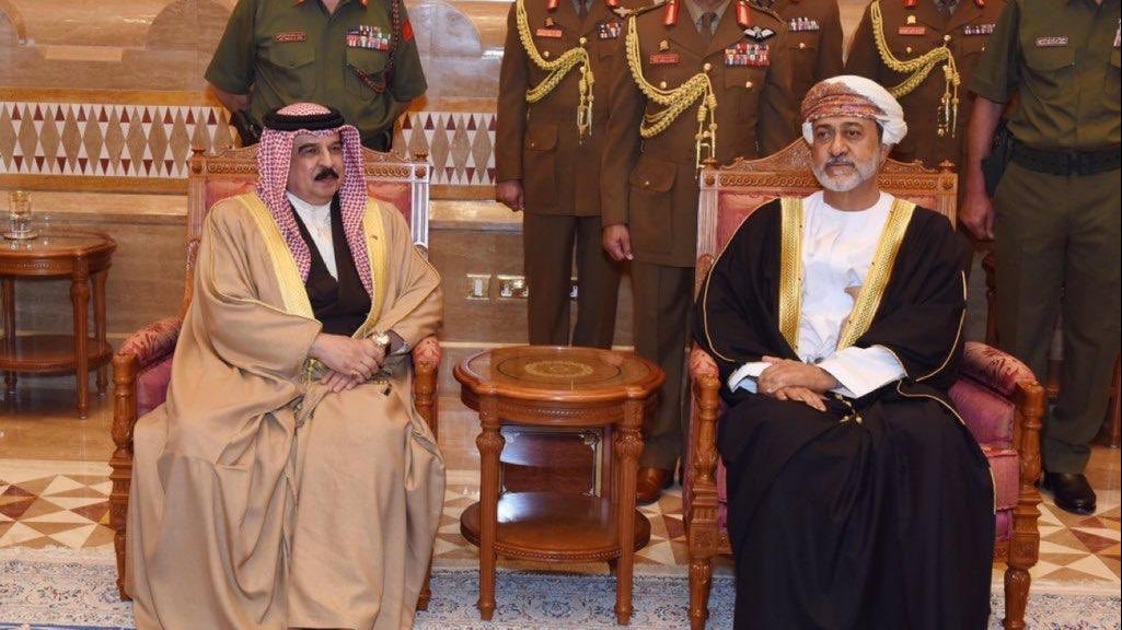 السلطان هيثم بن طارق والملك حمد بن عيسى