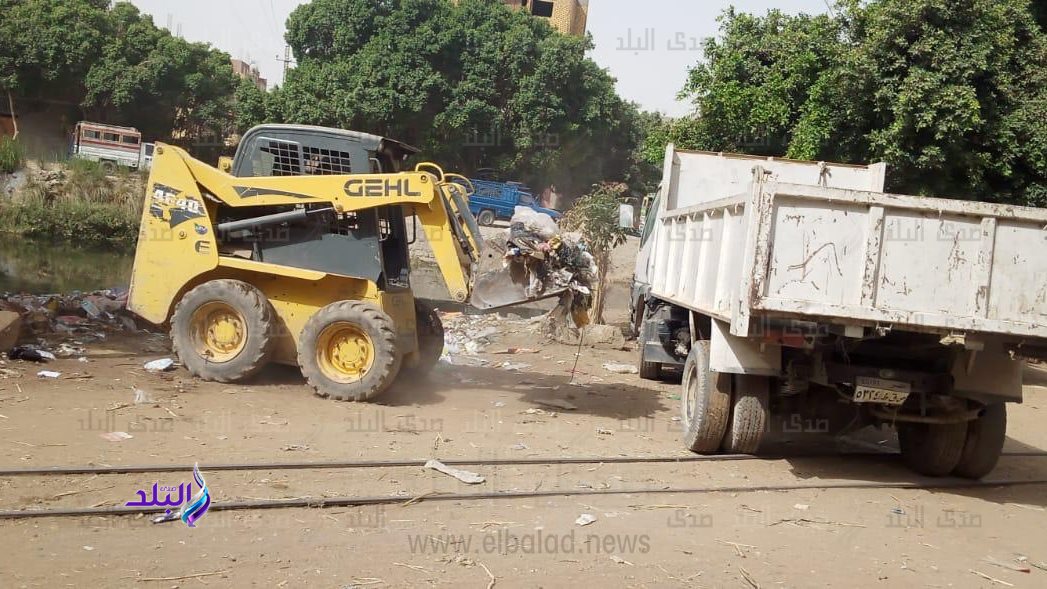 حملة نظافة مكبرة بمدينة إسنا جنوب الأقصر 