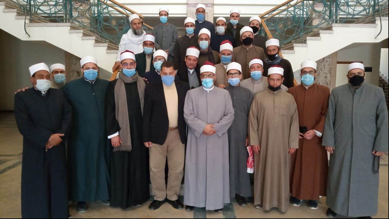 الأئمة