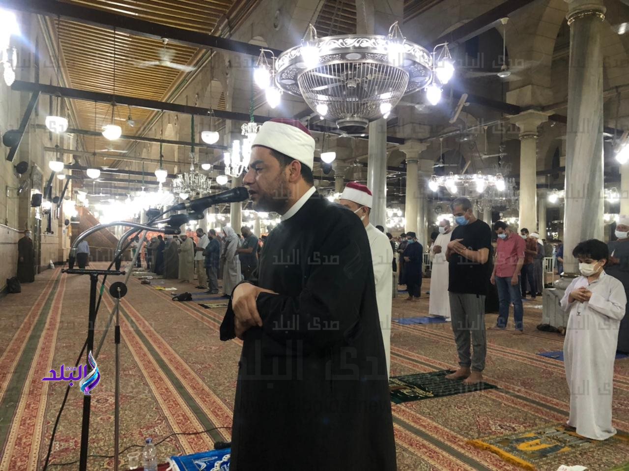 صلاة التراويح من مسجد الحسين
