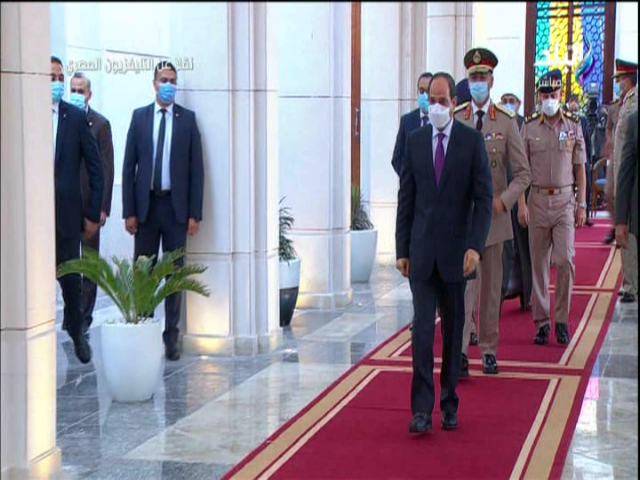 الرئيس يغادر مسجد الماسة 