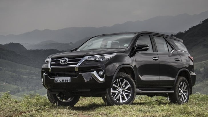 تعرف على سعر و مواصفات تويوتا فورتشنر موديل 2021 في مصر| صور