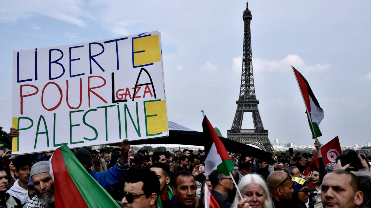 مظاهرة مؤيدة لفلسطين في باريس والشرطة تعتقل العشرات