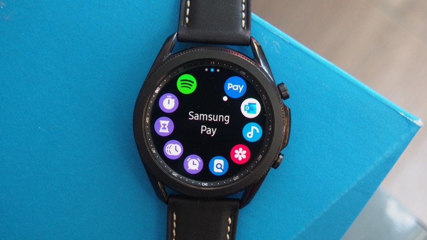 صدمة لمنتظرى ساعة سامسونج الذكية Galaxy Watch 4 