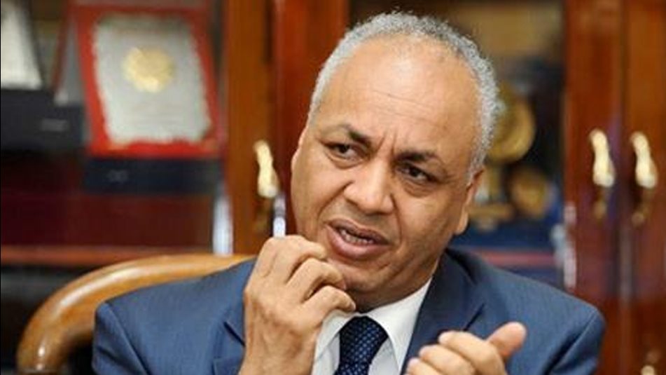 مصطفى بكرى 