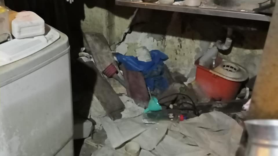 سقوط أجزاء من عقار