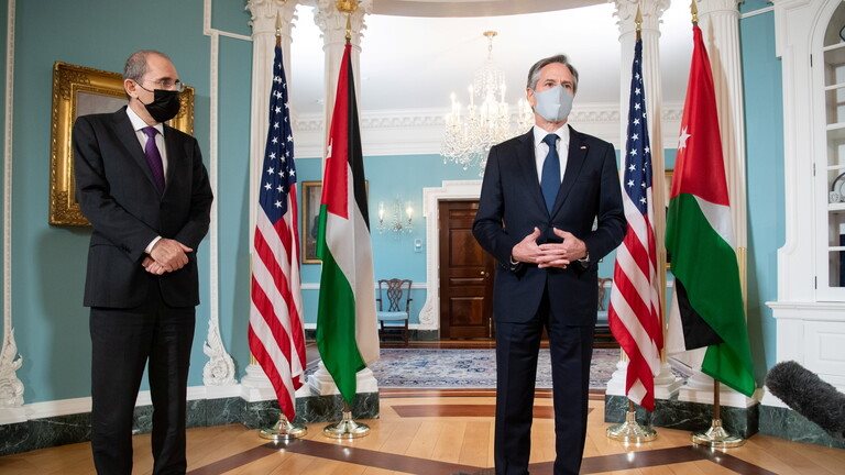  بلينكن ووزير الخارجية الأردني أيمن الصفدي