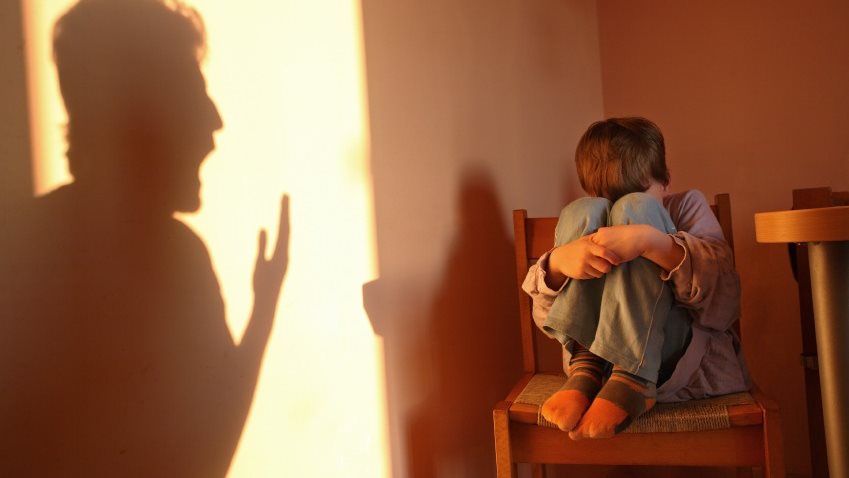  الإهمال العمدى وتعريض حياة الأطفال للخطر