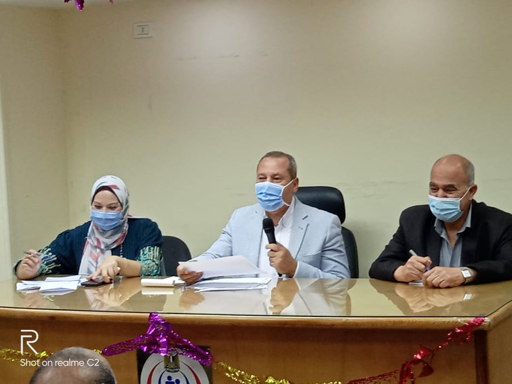 جانب من اجتماع وكيل وزارة الصحه بالدقهلية