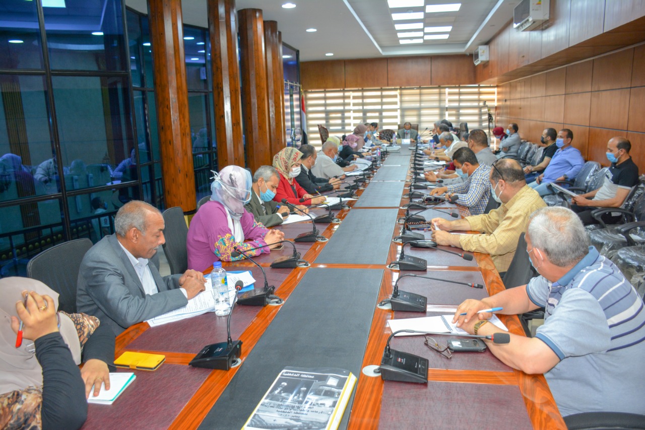 جانب من اجتماع سكرتير عام الدقهلية