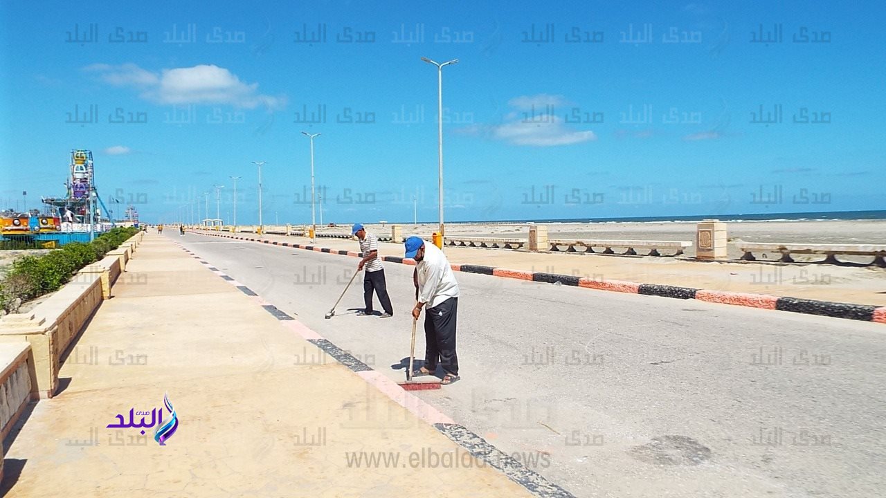 حملات مكثفة للنظافة بمصيف بلطيم 