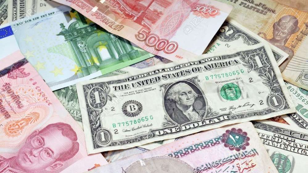 عملات عربية وأجنبية 