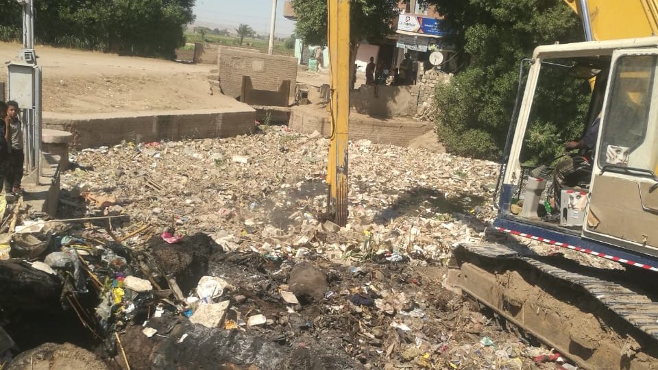 تطهير ترعة السنط بأبنوب