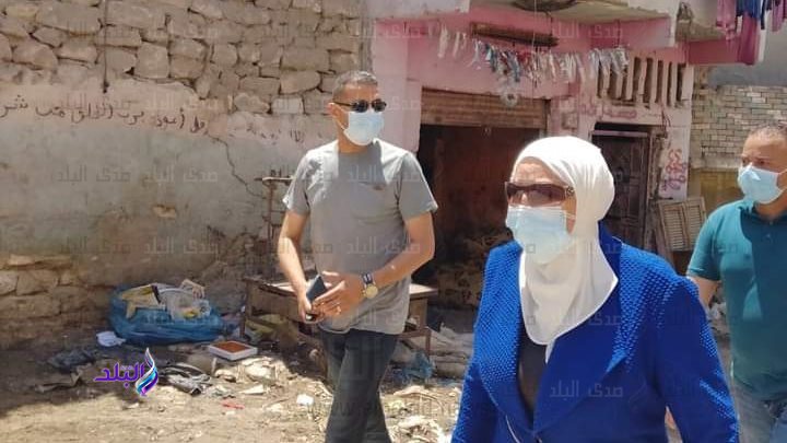 نائب محافظ القاهرة خلال الجولة