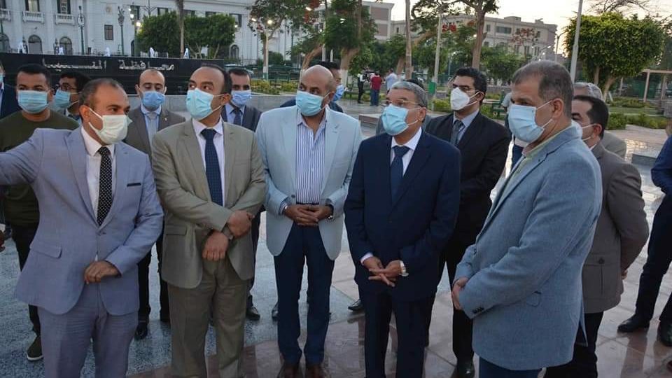 محافظ المنيا يفتتح بعض الأعمال بالكورنيش 