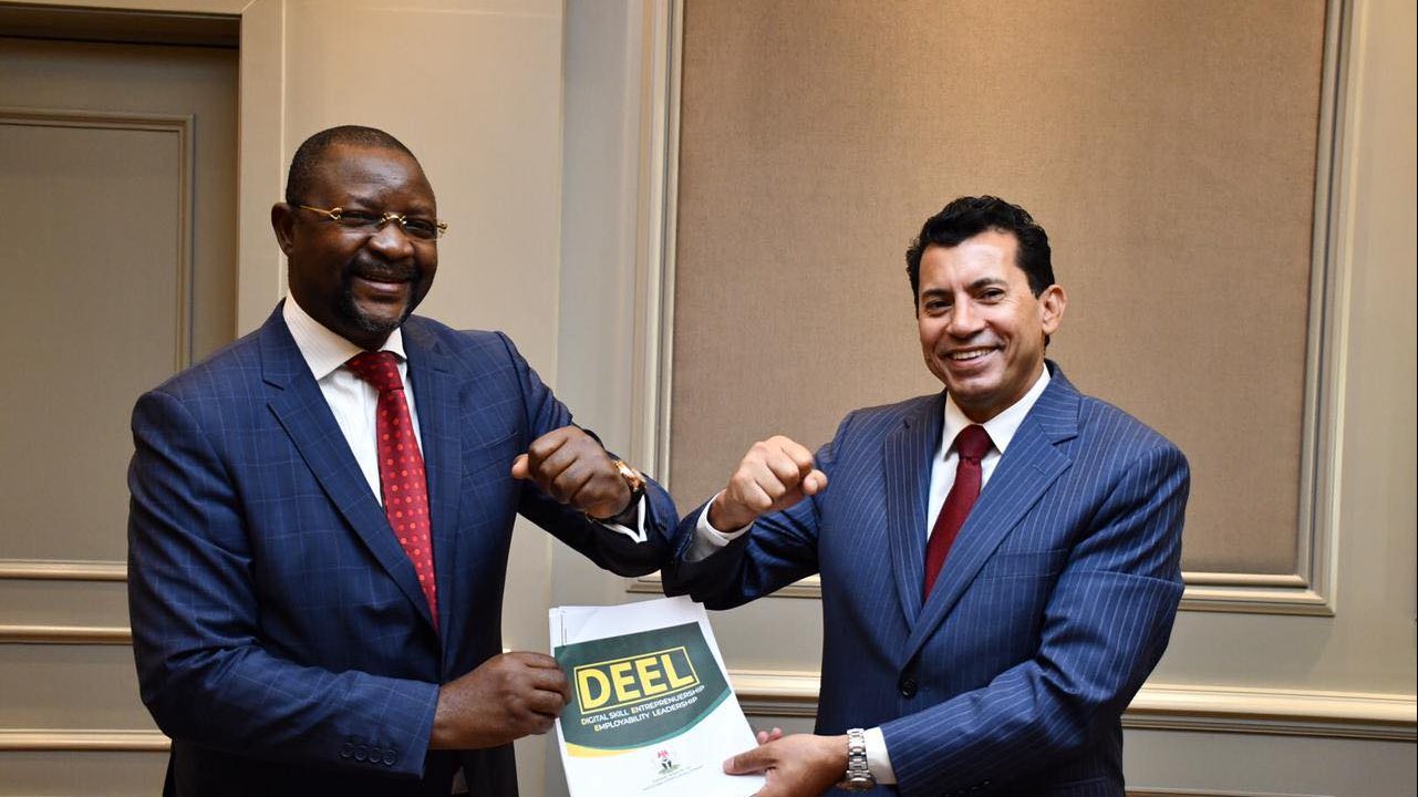 صبحي يلتقي وزير الشباب والرياضة النيجيري