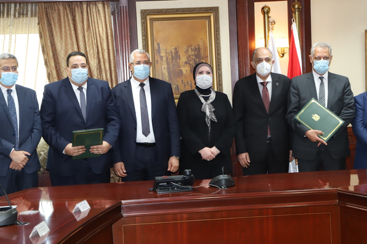 وزيرا الصناعة والزراعة