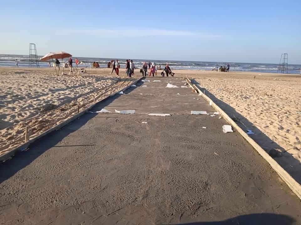 مشايات خرسانية بشواطئ جمصه