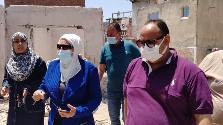 نائب محافظ القاهرة خلال تواجدها ببطن البقرة