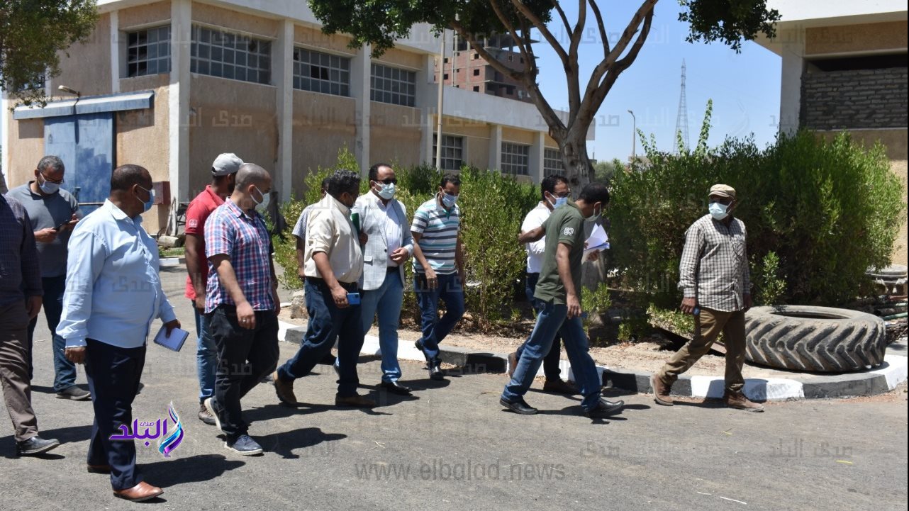 وفد المشروعات يتفقد مشروعات حياة كريمة بالأقصر 