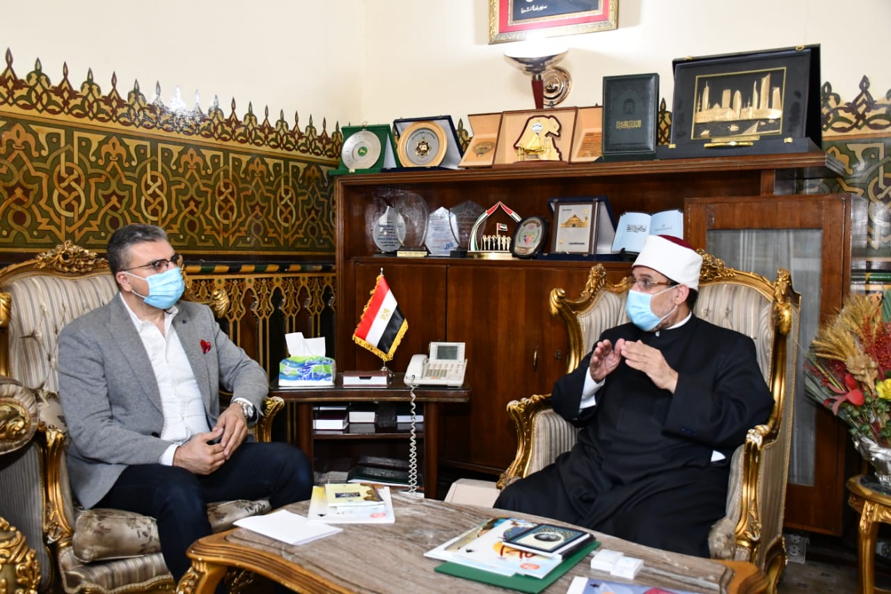 وزير الأوقاف والدكتور عمرو الليثي