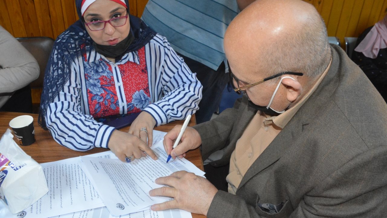 التطعيم بلقاح كورونا 