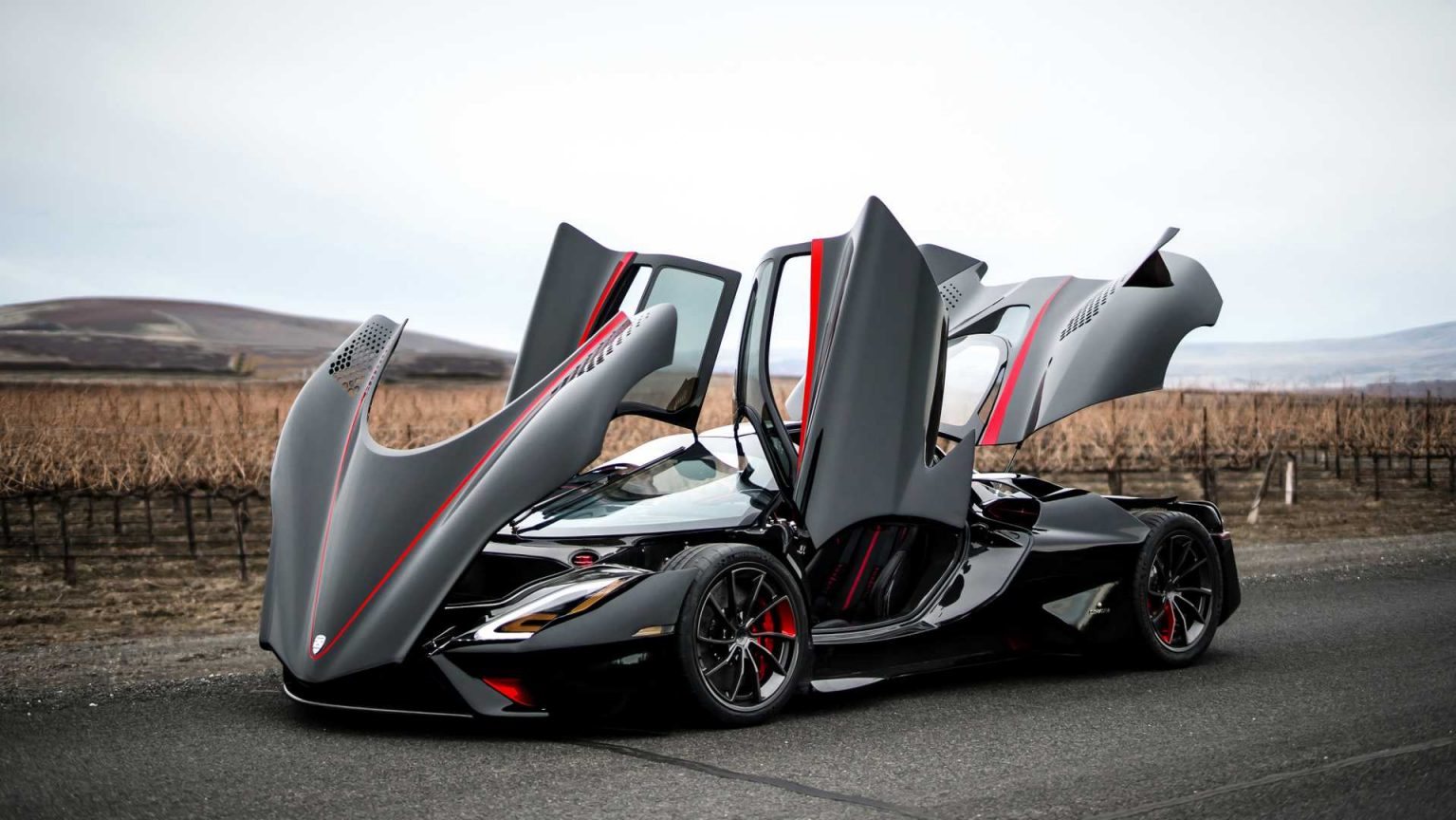 السيارة SSC Tuatara تواتارا الخارقة