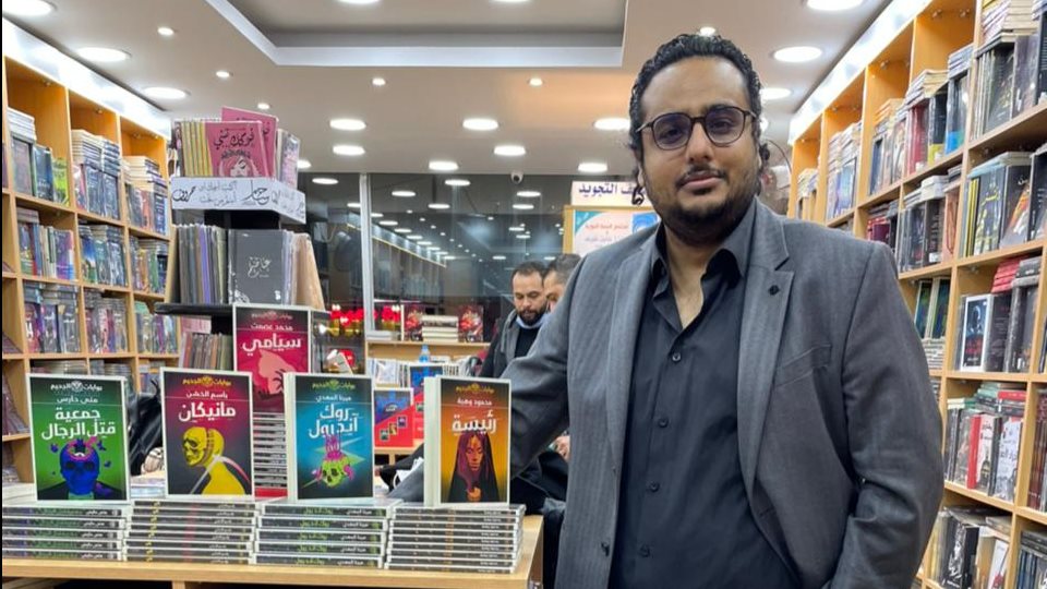 الكاتب الروائي باسم الخشن