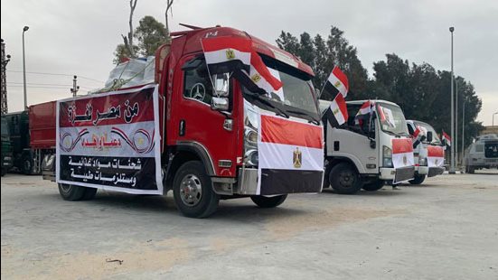 الهلال الأحمر المصري يرسل المساعدات إلى قطاع غزة