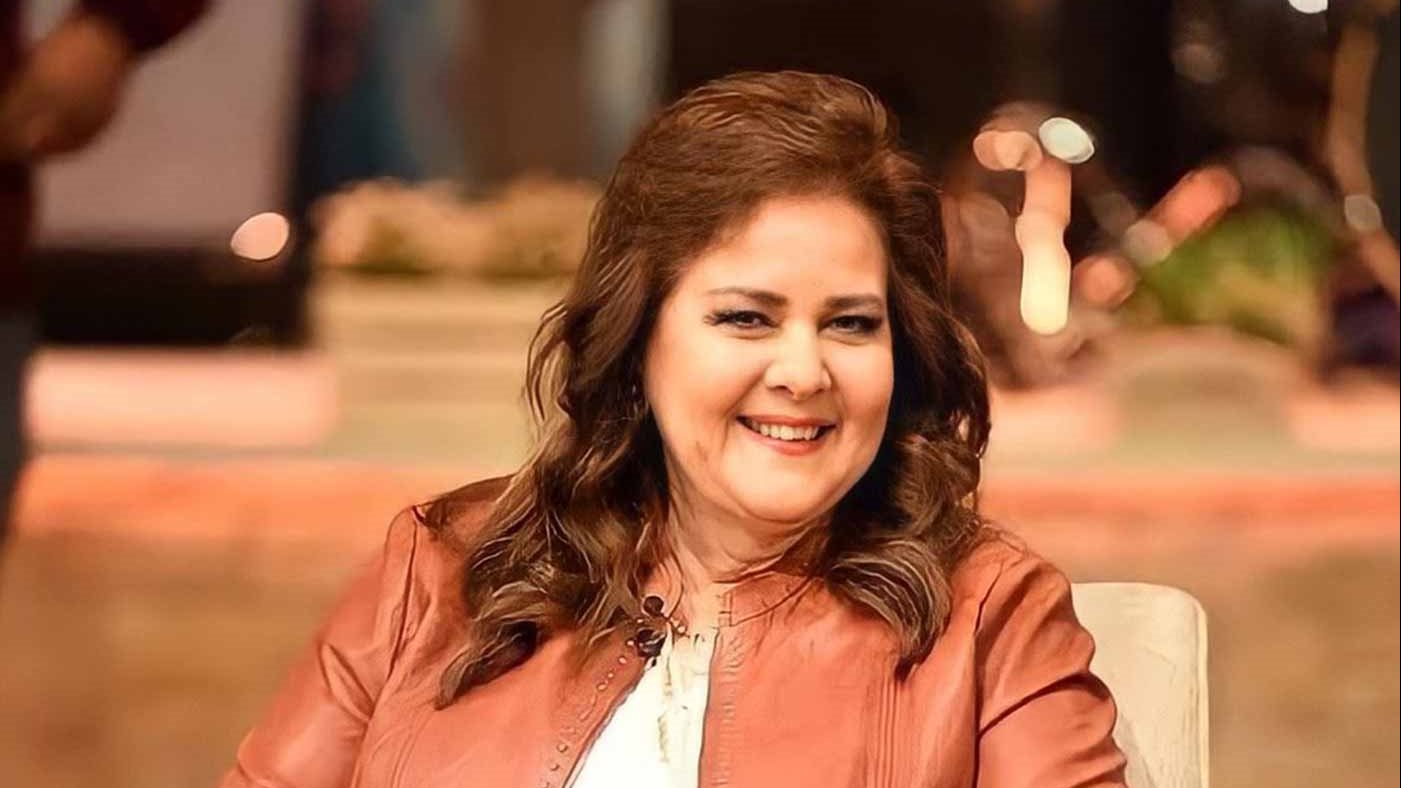 الفنانة دلال عبد العزيز