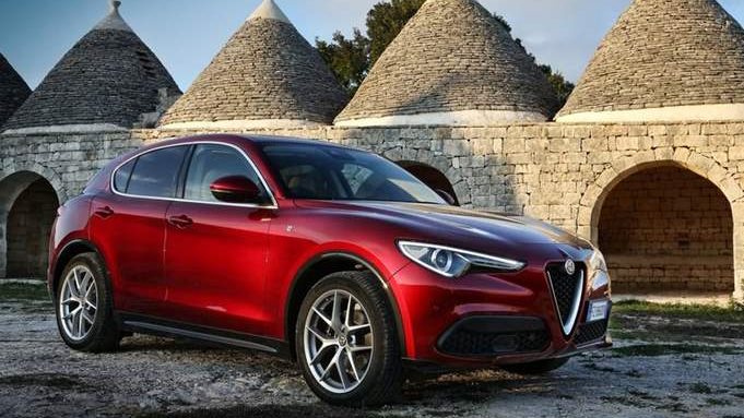 السيارة الفاروميو ستيلفيو Stelvio موديل 2021