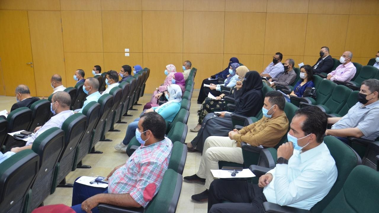 اجتماع لمحافظة بني سويف
