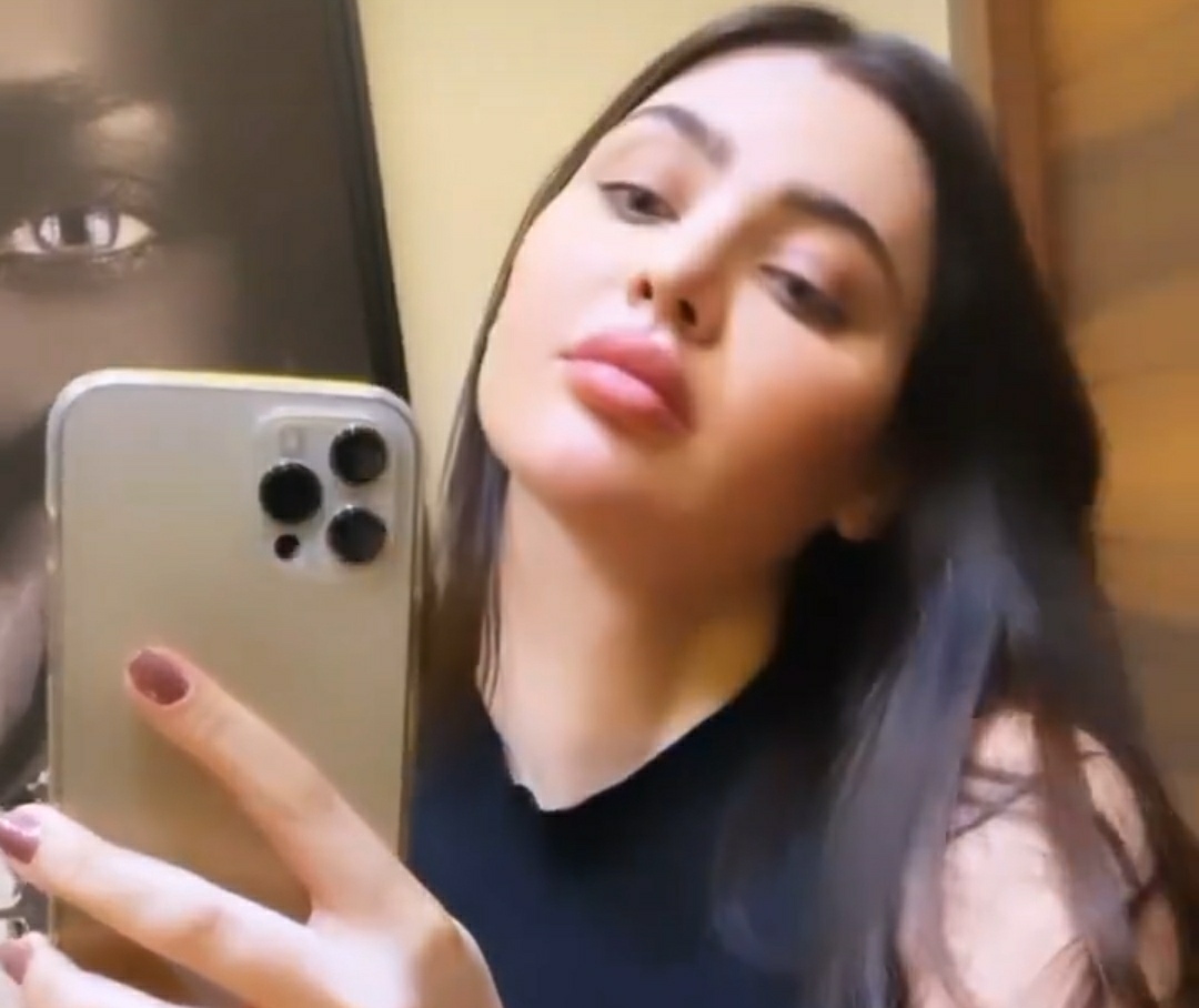 الفنانة قمر