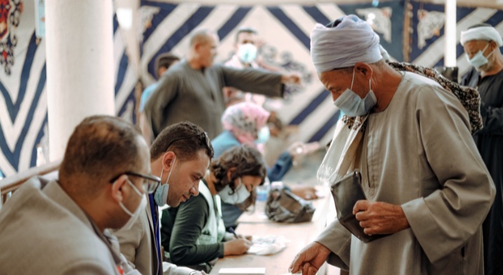 مبادرة بطل الحكاية لمكافحة الإدمان تُنظم قافلة طبية بسوهاج