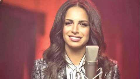 الفنانة نادية مصطفى
