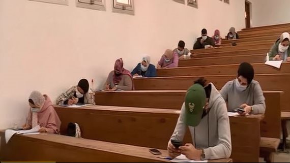 اجراء الامتحانات داخل جامعة حلوان 