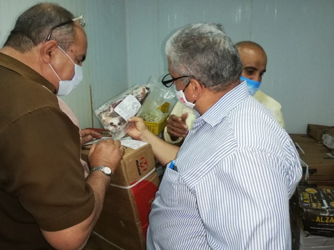 ضبط لحوم فاسدة بثلاجة لحوم بالمطرية