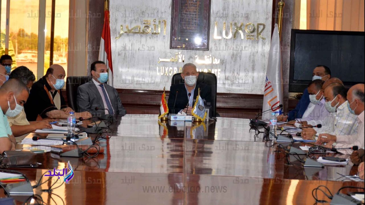محافظ الأقصر يتابع مشروعات حياة كريمة 
