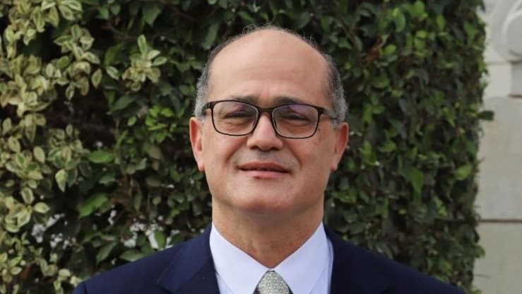 الدكتور ايمن صالح