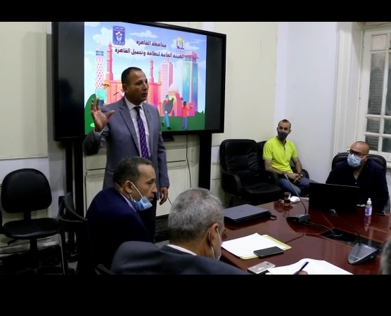 محافظ القاهرة خلال اللقاء