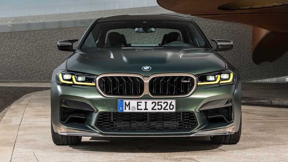 BMW تستعرض قوتها داخل حلبة نوربورغرينج الاختبارية| فيديو 