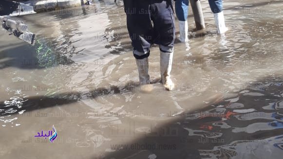 كسر ماسورة مياه 