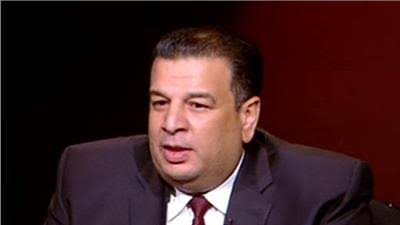 الكاتب الصحفي عبد‭ ‬الرازق‭ ‬توفيق، رئيس تحرير جريدة الجمهور