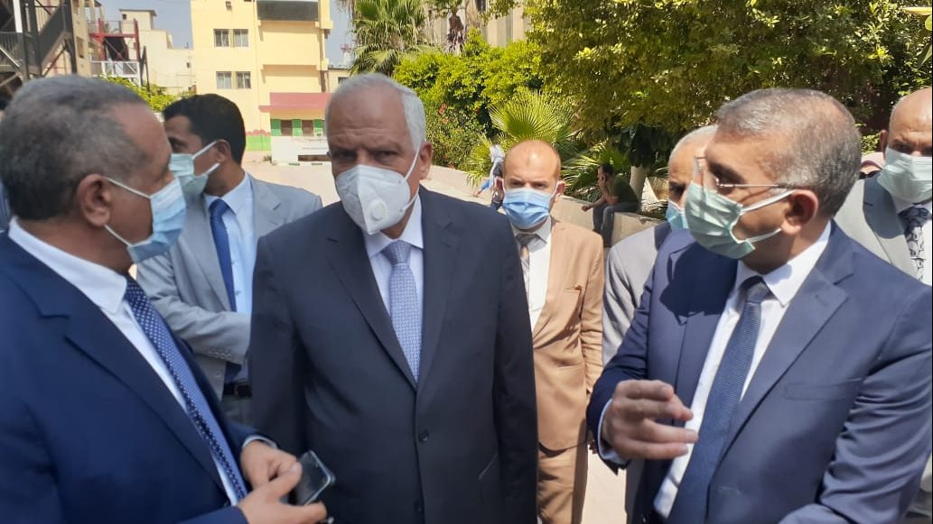 محافظ الجيزة يتابع امتحانات الشهادة الإعدادية 