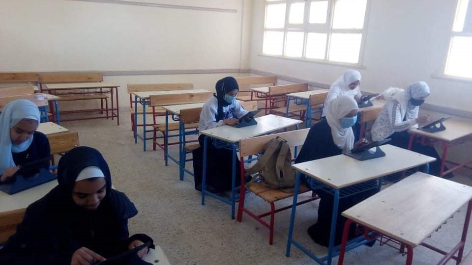 الطلاب يؤدون الامتحانات بالمنيا 