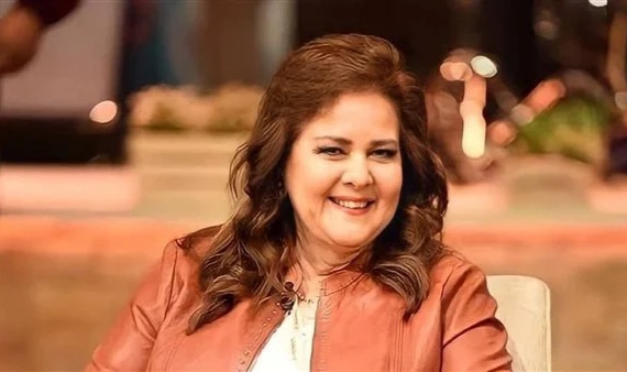 دلال عبد العزيز 