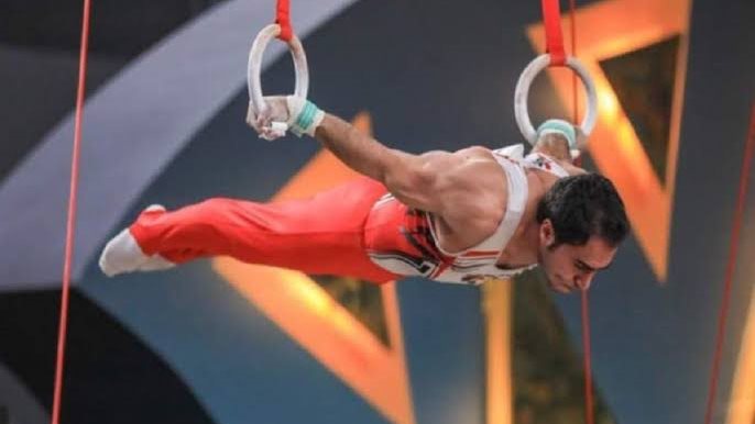 على زهران لاعب منتخب مصر للجمباز